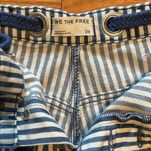 Free People NWOT Moxie Railroad low-slung striped jeans pants. Size 28. Blue - Picture 3 of 6